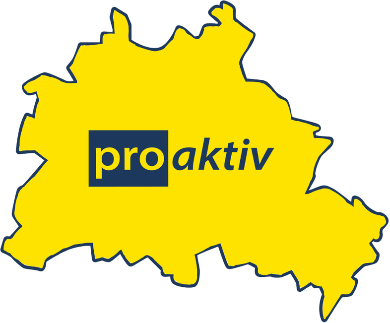 Dunkelblauer Umriss von Berlin, mit gelber Füllung, in der Mitte steht das proaktiv-Logo, eine blau-gelbe Sprechblase, die das Wort "proaktiv" enthält.